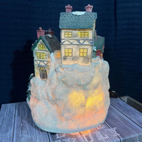 Vintage 2004 fiber Optic Village Lighted Christmas Holiday Decor 10.5" Tall - Picture 6 of 17